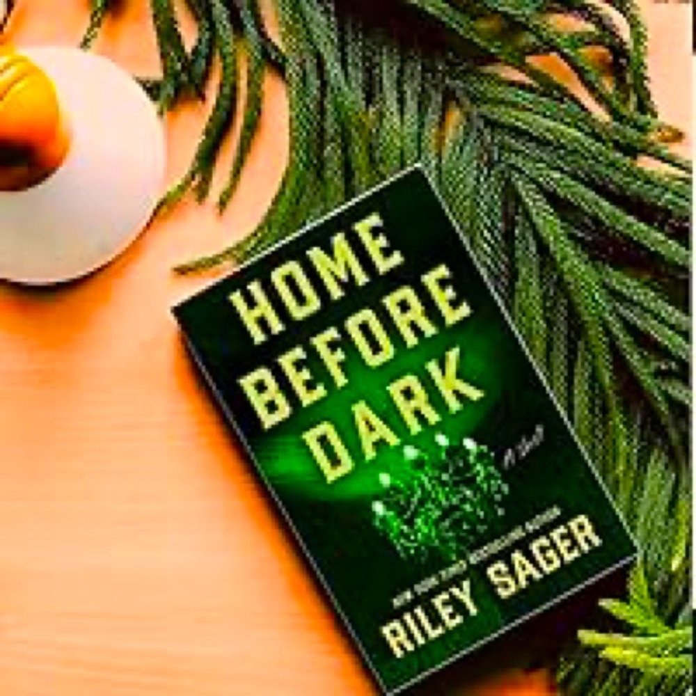Riley Sager
Home Before Dark